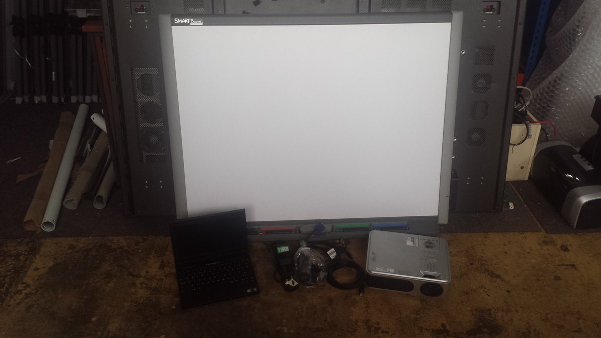 Cuspianltd's tweet photo. *CHRISTMAS BUNDLE* SB640 SMARTBOARD+PROJECTOR AND LAPTOP ALL FOR ONLY £329.99 https://t.co/2rfLIa7ORt