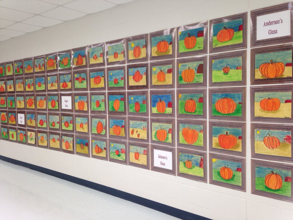 krp0720's tweet photo. Ss did an amazing job on their pumpkins! Love their uniqueness, just like my Ss!#IMMERSION #PEKISD15 #notimetospare https://t.co/v38n9qtx1A