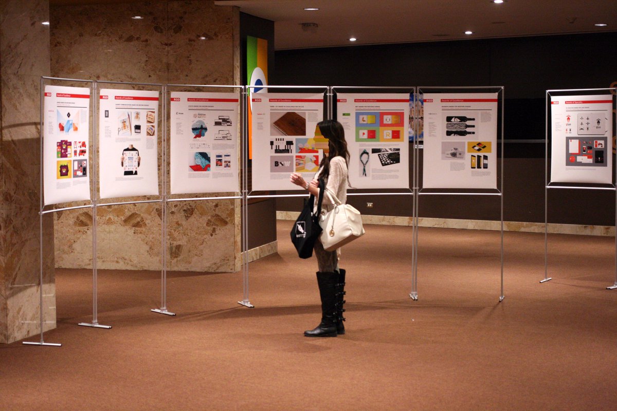 AFIXDisplays's tweet photo. Day 2 of DesignThinkers!
Pics of the Student Awards Exhibit we're proudly sponsoring, with a curved AFIX image wall. https://t.co/vLH5BZaMEv