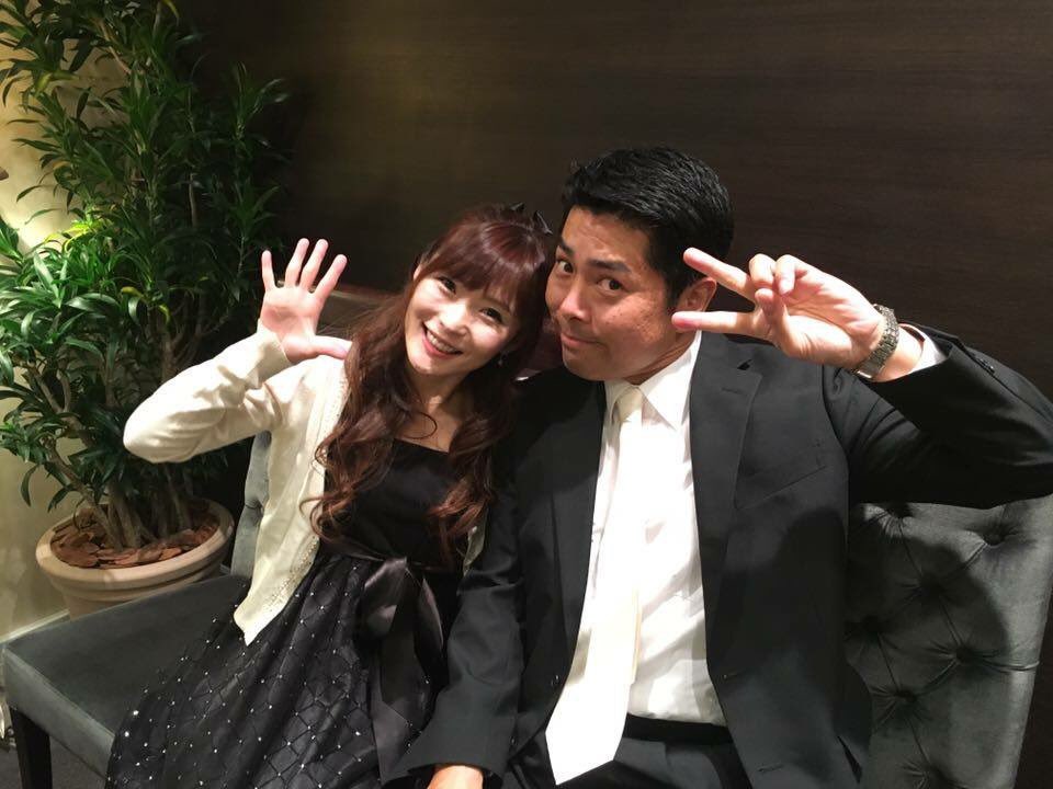 中川雅子 今日はいとこの結婚式でした O とても素敵な結婚式で感動した 久しぶりにいとこ勢揃い 結婚した いとこの姉の 旦那さんがちょー面白い人で気が合いそう 笑 T Co Qzwe1z4yda