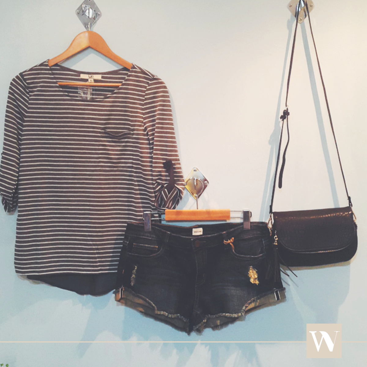 Walk_In_Closet's tweet photo. Stripes and denim totally scream: WEEKEND! https://t.co/nFCWm5PwQ9