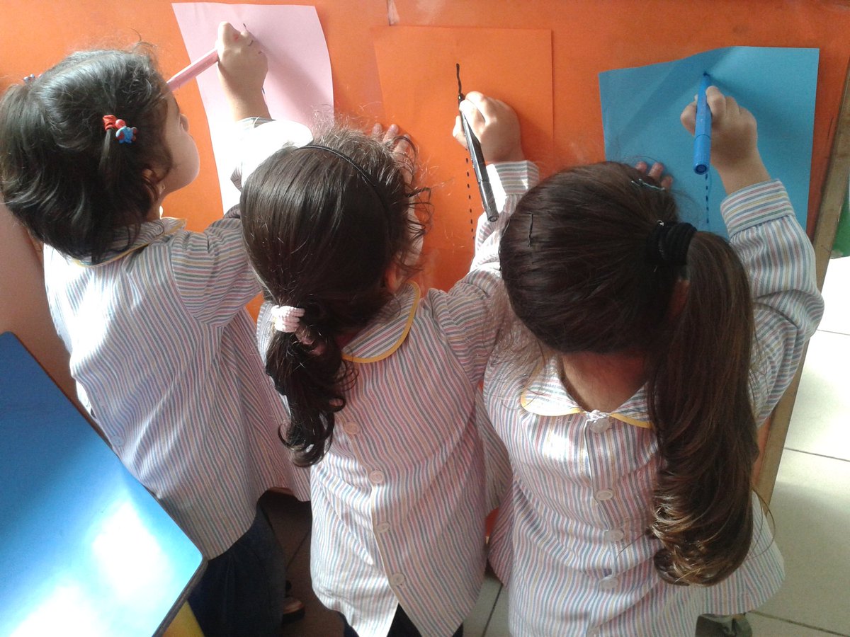 mimikayello's tweet photo. KG1"C" #OCTOBER'S activities #corners #tracingverticallines https://t.co/IIy8YAUUcs