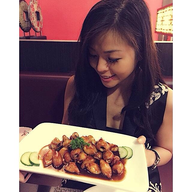 Yes, our Fried #Squid looks good. But always remember that it tastes even better! 😉 #JunNjan #seafood #Chinese