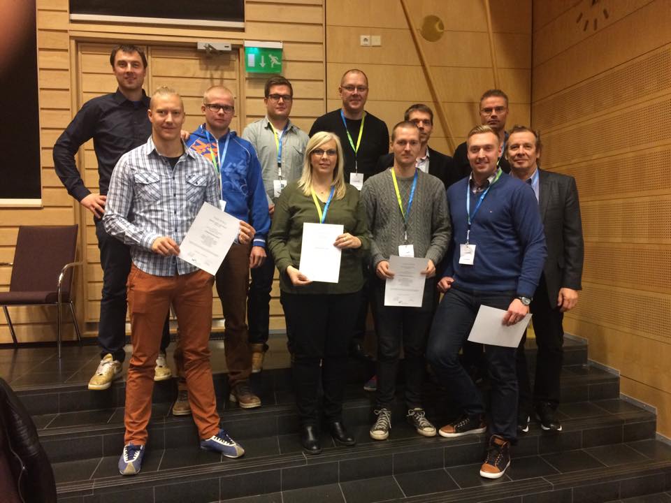 SBSFinland's tweet image. Onnea vielä meidän #urheilumarkkinointi opintonsa suorittaneille ammattilaisille (pari puuttuu kuvasta) #FOSM2015