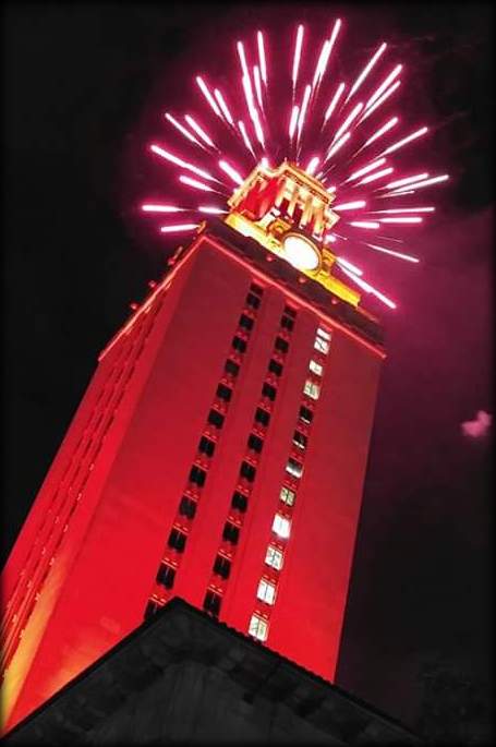 HinduStudents's tweet photo. The HSA branch at the University of Texas at Austin hosted their annual Diwali event! Happy Diwali! #Diwali2015 https://t.co/keRGONqpHw