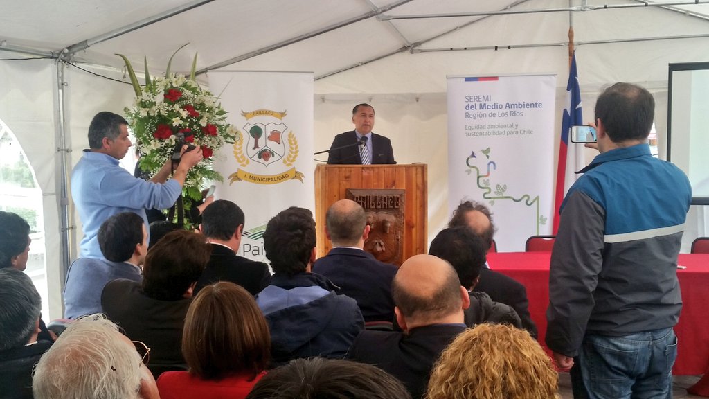 DPRLosRios's tweet photo. Intendente @EgonElier destaca que #LosRíos será 1era región d #Chile q regula uso de bolsas plásticas #LosRíosReduce https://t.co/GwvzfdcYrr