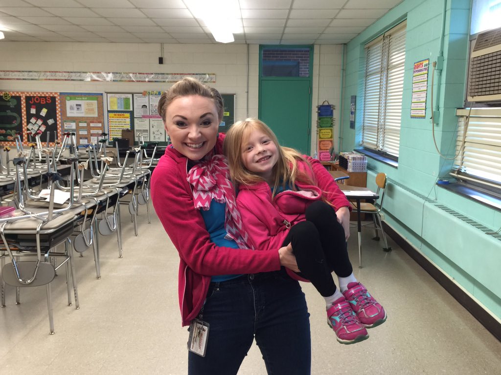 rockfish4th's tweet photo. Twinning with my favorite first grader! #rocktified @RockfishTigers https://t.co/6hPWhjtMUp