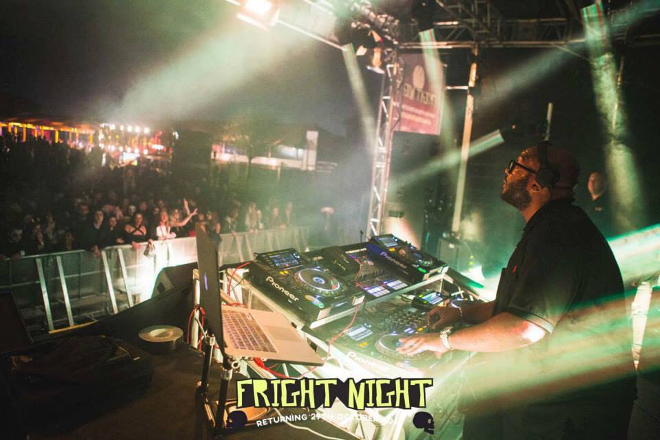 olicrawley's tweet photo. .@Majestic &amp; @mistajam held down #FrightNight2015 - already planning 2016 💪 https://t.co/iw8nEvGIx3