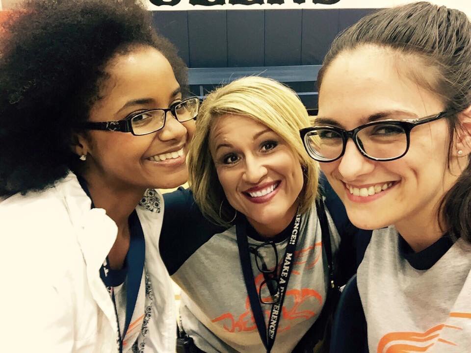 QueensHornets's tweet photo. Successful #reportcard night and #communityfair last night at #QueensIntermediate! @PasadenaISD_TX https://t.co/h6d0JFpU6A