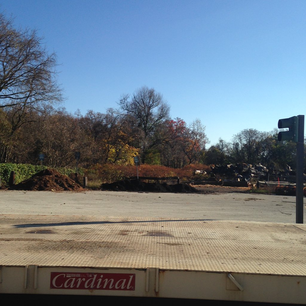greenphilly_'s tweet photo. What's more exciting on a Friday than the Fairmount Park organic recycling center?!? #greennerd https://t.co/KZnxM1fx8Y