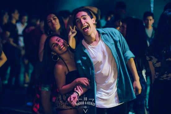 GianfrancoAR95's tweet photo. At the #party with my friend and my girlfriend https://t.co/pVvbhrSL06