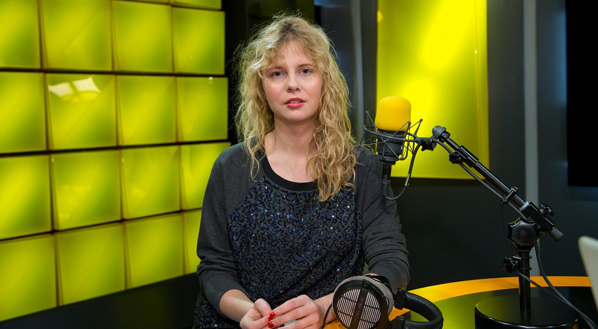 RadiowaCzworka's tweet photo. Karolina Sulej o swojej książce #Modni: to alfabet ludzi i ich historii https://t.co/G76EQClygt #KarolinaSulej #moda https://t.co/ZkUIx3F6EZ
