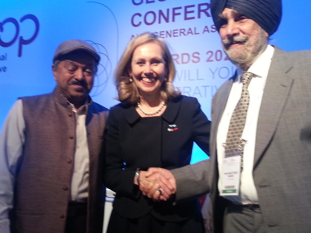 singhakiffco's tweet photo. @drusawasthi @awsathi_rekha @MoniqueFLeroux @icacoop  Chairman @IFFCCO congratulating @icacoop president ms monique. https://t.co/HYoFoWwH1X