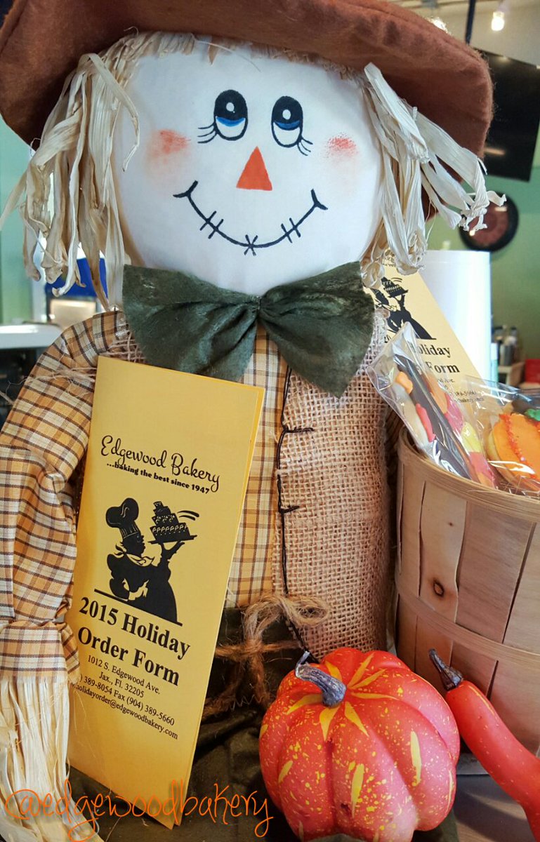 Thanksgiving will be here before you know it. Stop in and fill out a holiday order form NOW! #edgewoodbakery