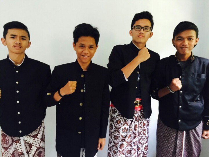 1000BAYU's tweet photo. #gooddayrasasmada #everydayisagoodday 👊👊👊 https://t.co/4B6x5hyiXW