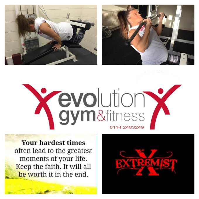 Just over 8 weeks left of my pregnancy and had a good training session today doing back and legs 😊🍼💞