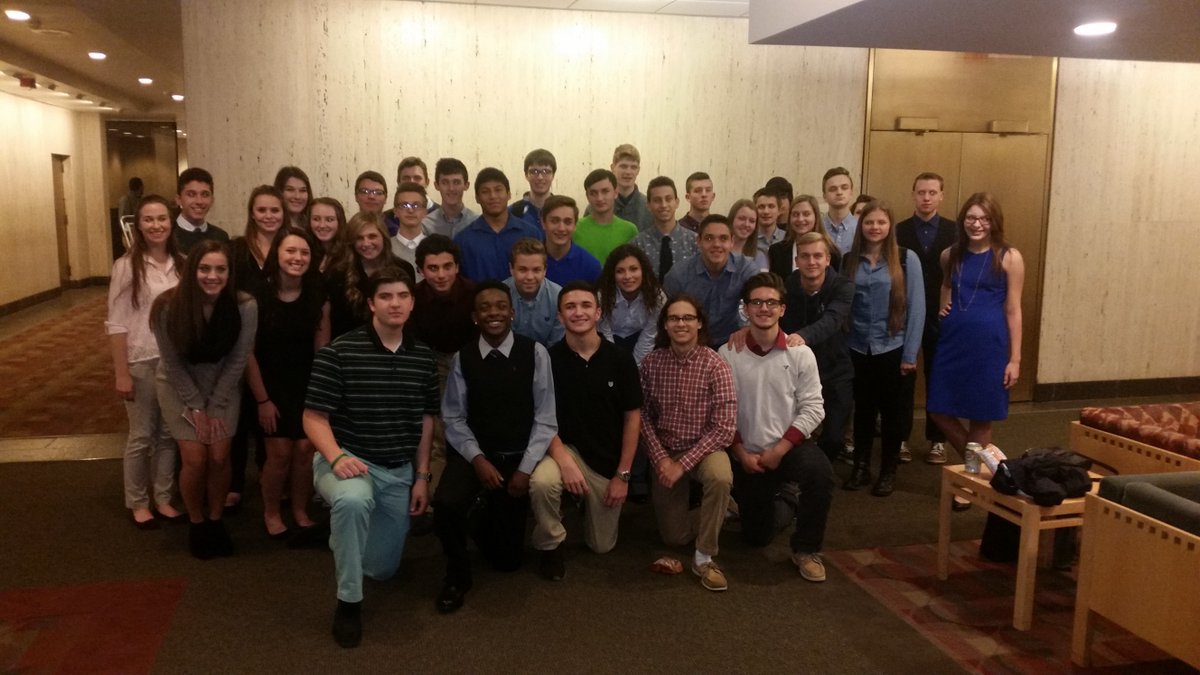 SchroederBizDep's tweet photo. The World of Accounting field trip was a success! @SchroederHS & @ThomasTitans Accounting students #DebitOnTheLeft https://t.co/t6anVUKSlT