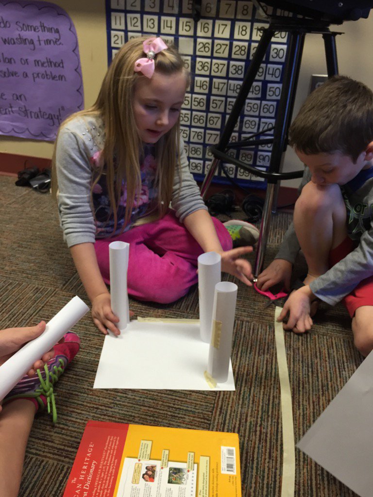 Welch2ndgrade's tweet photo. Can you make a book stand in air using just six pieces of paper and a meter of tape?  These kids can? https://t.co/AhbMM1MTy5