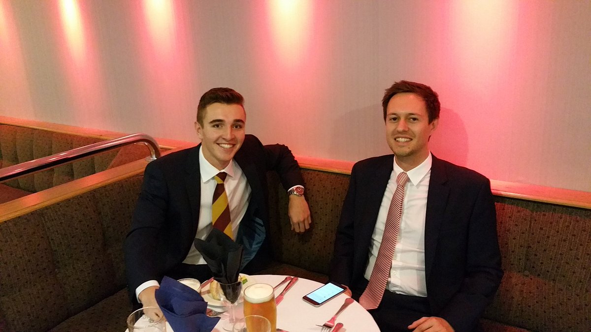 WbourneCC's tweet photo. Yesss....we've got our own alcove! #maninlads #wepldinner https://t.co/FIbDuNFN0h