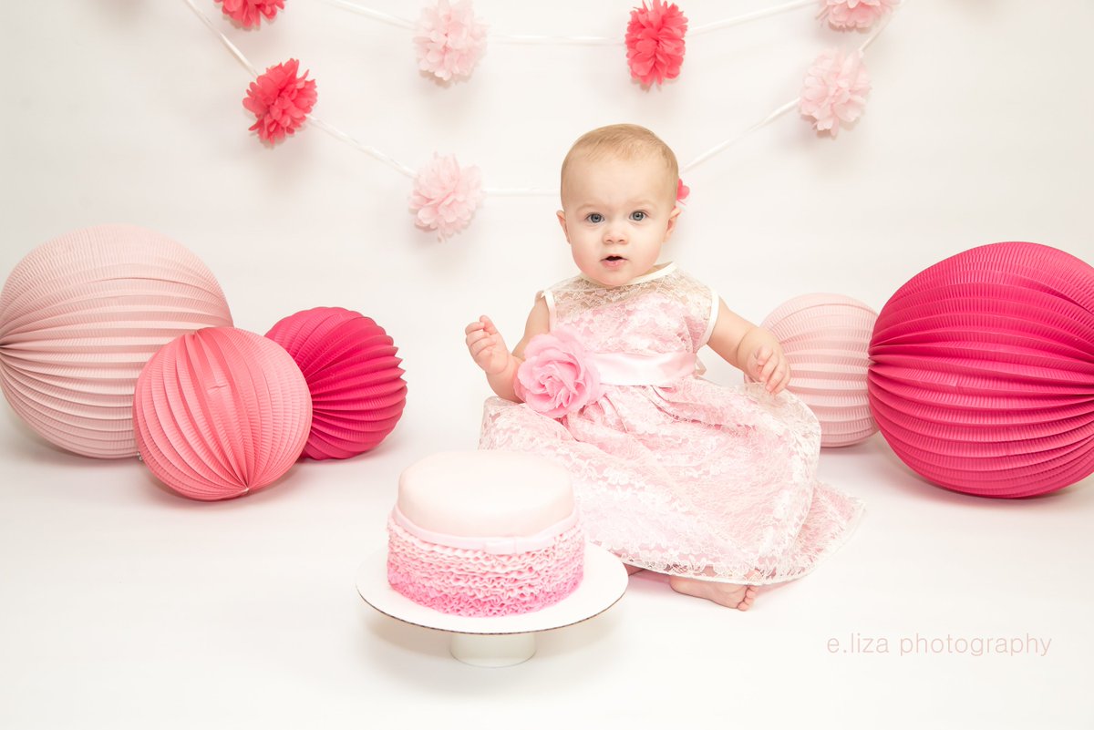 elizaphotopgh's tweet photo. Happy First Birthday! https://t.co/bekZsdwY3m #firstbirthday #smashcake #pittsburgh #photographer #styledsession https://t.co/P87N8ODMkP