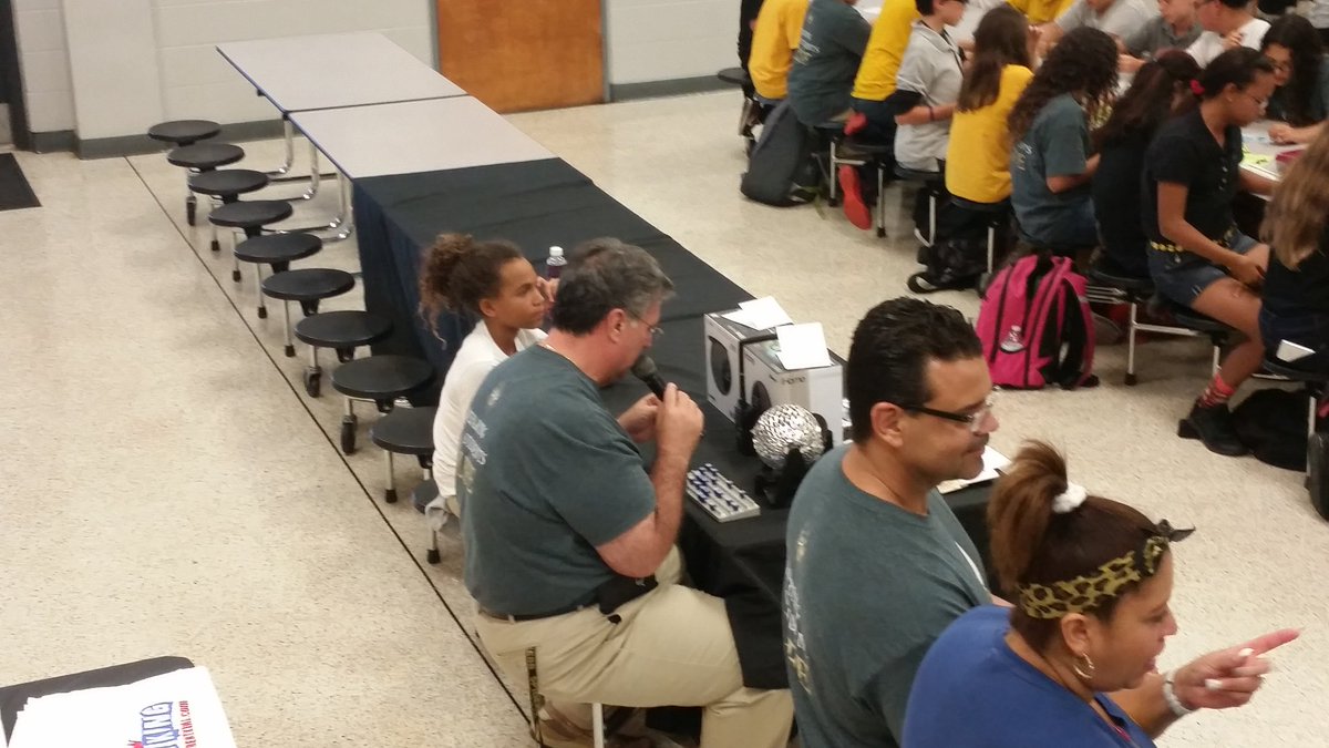 webbmiddle's tweet photo. Webb's A+ awards ceremony celebrating our Honor Roll students! BINGO!!!! https://t.co/T6TE9uH772