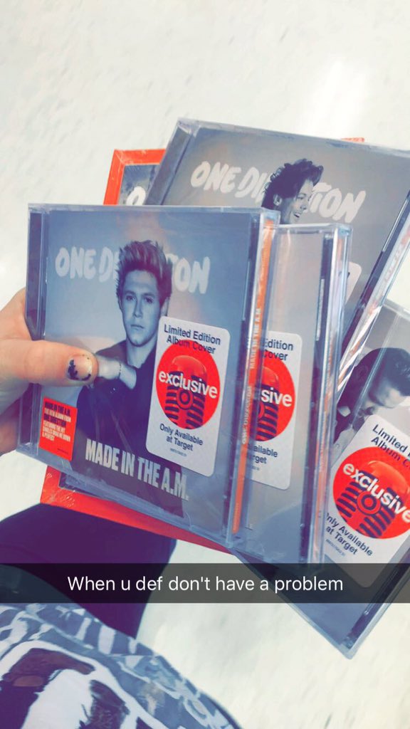 charlottesaysit's tweet photo. I THINK I HAVE AN ACTUAL PROBLEM WITH A LACK OF SELF CONTROL ( #nocontrol !?) BUT #MadeInTheAM #MITAMSelfieParty lol https://t.co/Jl3GysR408