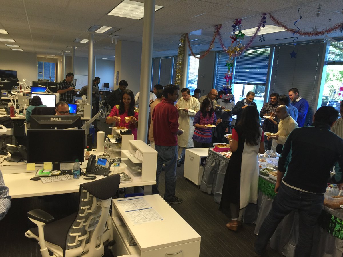 GE_SST's tweet photo. HAPPY DIWALI 2015! #GESWLife https://t.co/AyQndQRiI4