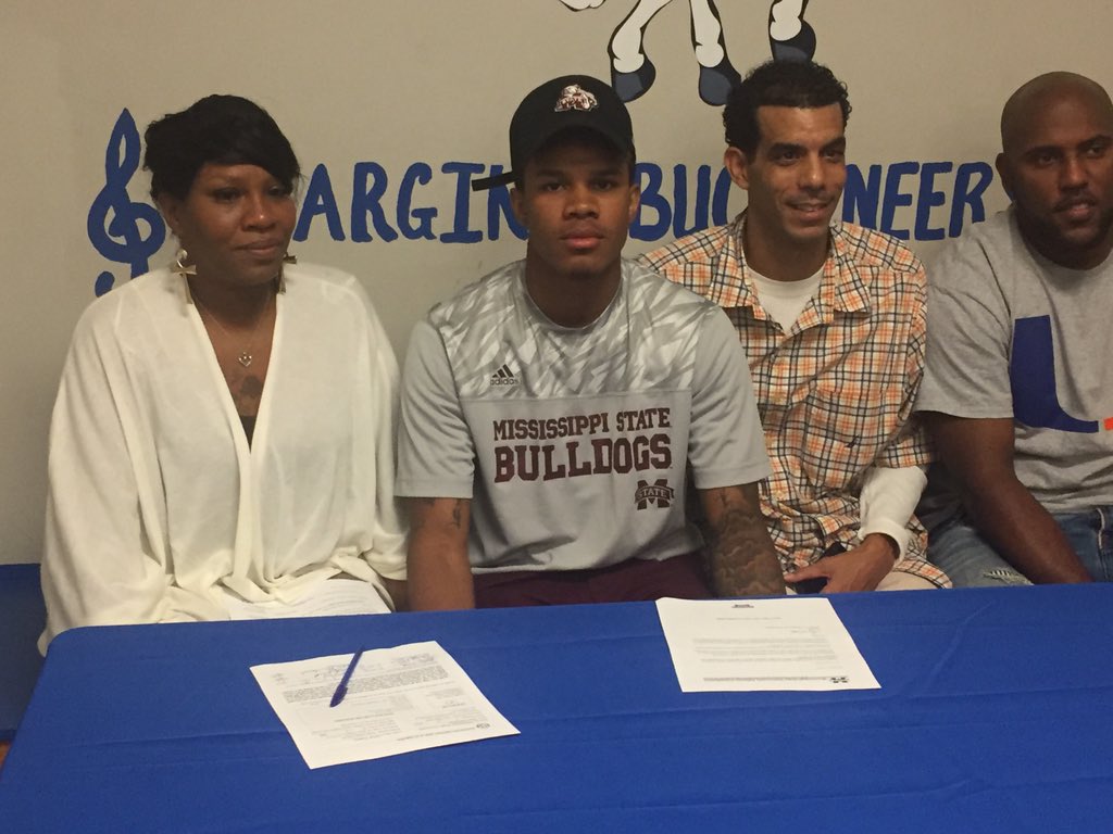 samspiegs's tweet photo. Lamar Peters... Officially a Mississippi State Bulldpg (@lamar4three @BirdAntoine) https://t.co/f52dYI3t1n