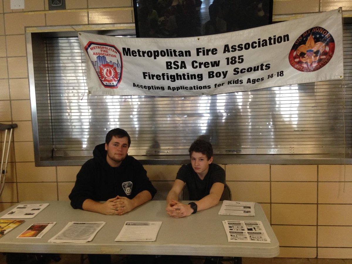 metrofireassoc's tweet photo. Our #explorerpost185 members (a recent graduate and current student) recruiting at their HS #newdorphighschool. https://t.co/t2eQ16EXwy