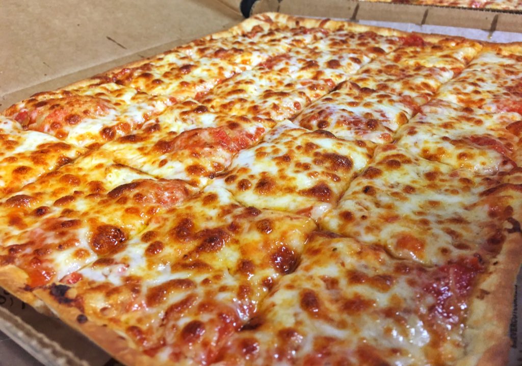 LedoPizza's tweet photo. Lunch GIVEAWAY🔥
Retweet for a chance to win a $25 #LedoPizza Giftcard! 1 winner picked at 2:59pm 11/13/15. https://t.co/lXFWRsJlJc