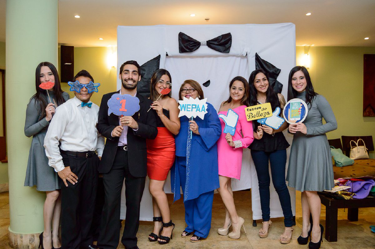 WepaaLatam's tweet photo. ¡Parte de nuestro #WepaaTeam junto a preciados #WepaaClientes y amigos! @lafiestabox y @goprotocolo 😎🎉🎂 https://t.co/ou37K7BRrx