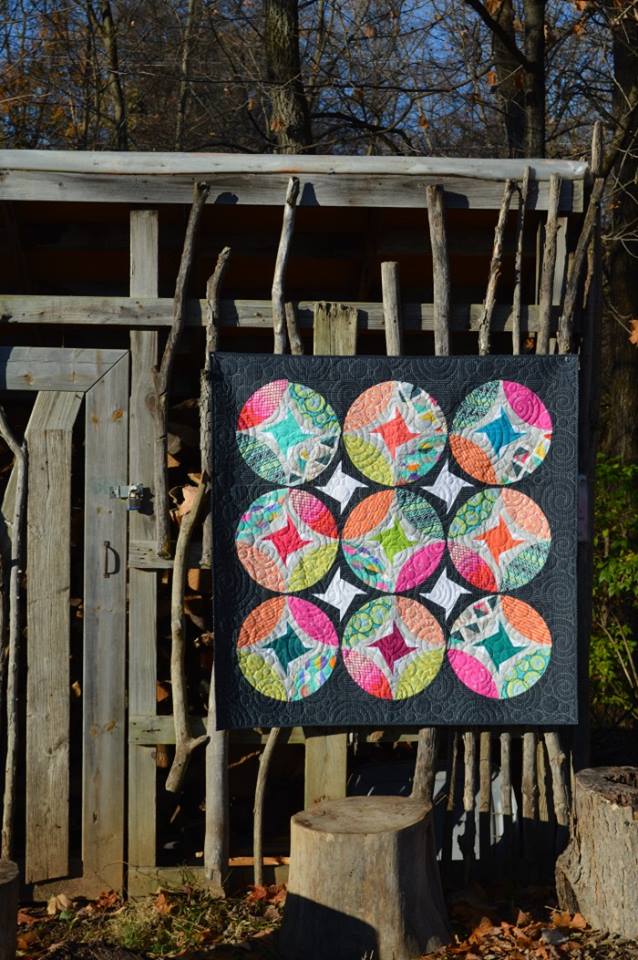 @colorgirlquilts finished her Eclipse #quilt during <a href="/sewtopia/">Sewtopia</a> pieced with #Auriifil #thread colorgirlquilts.com/2015/11/finish…