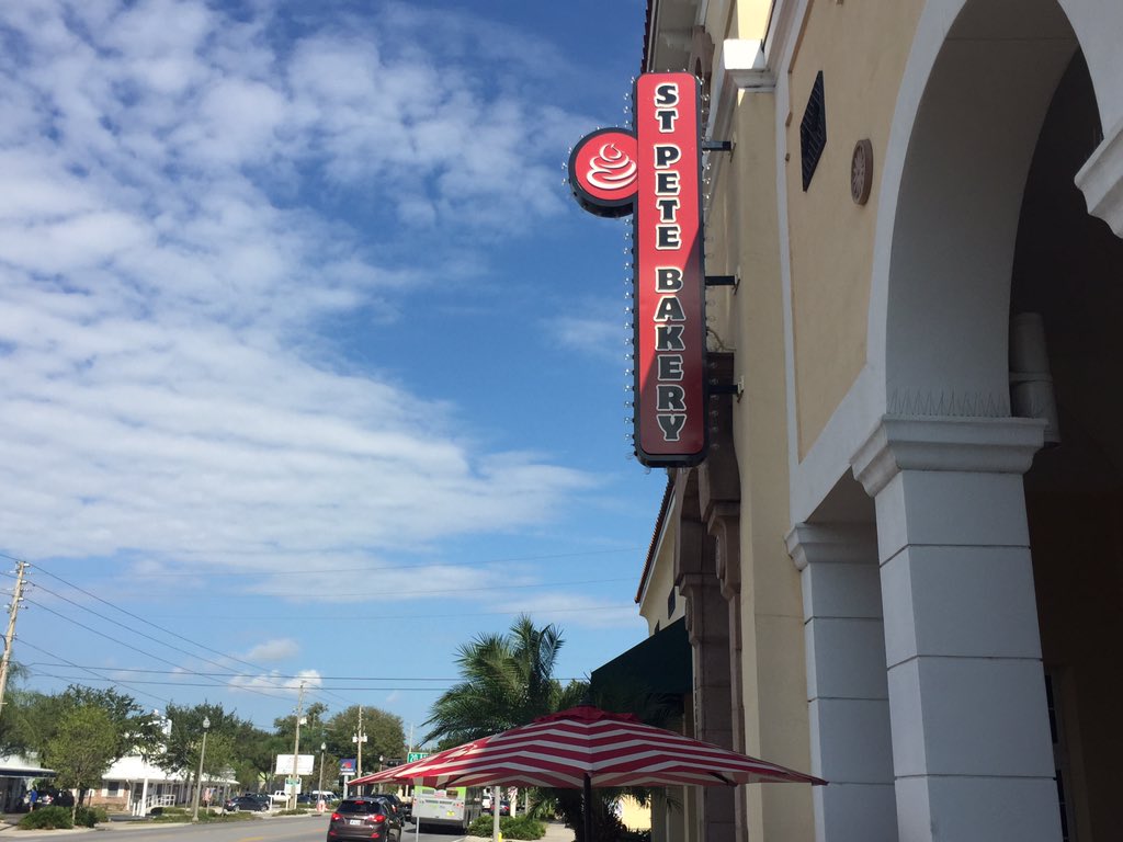 Order holiday pies&amp;cookie platters today!Pies starting at12.95
7279548837.Come checkout the Maestros fine product.