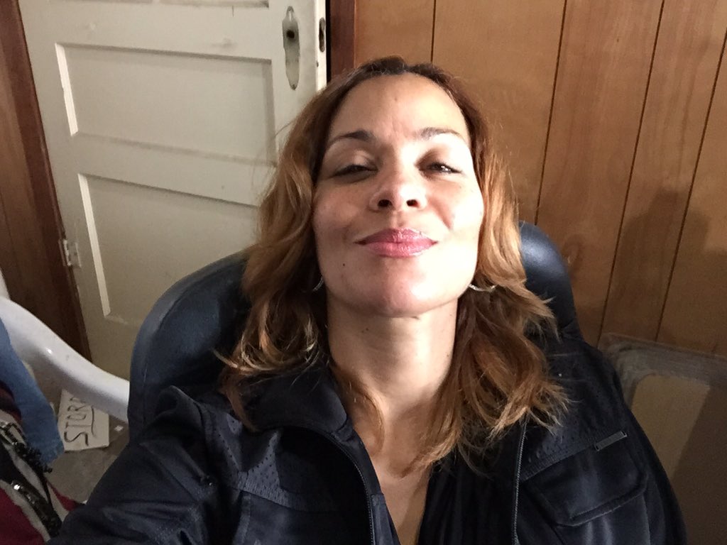 JaqFleming's tweet photo. @kenmask On the set of #TheOperaGame about 2 get special effects makeup๐๐๐
#actorslife https://t.co/e9n939EbjM
