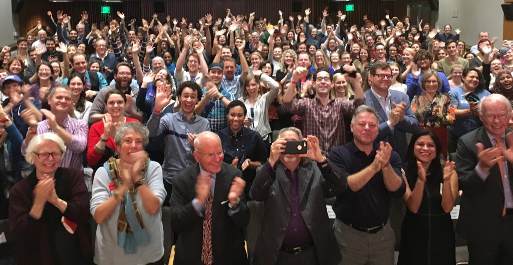 Lin_Manuel's tweet photo. Hey DC, look at you! Thanks! https://t.co/86qLGPYEAg