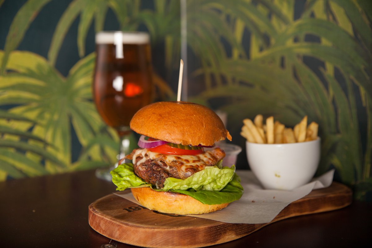 #BEER N #BURGER just £10!!!  COME OOOOOOOONNN DOWN!!!
