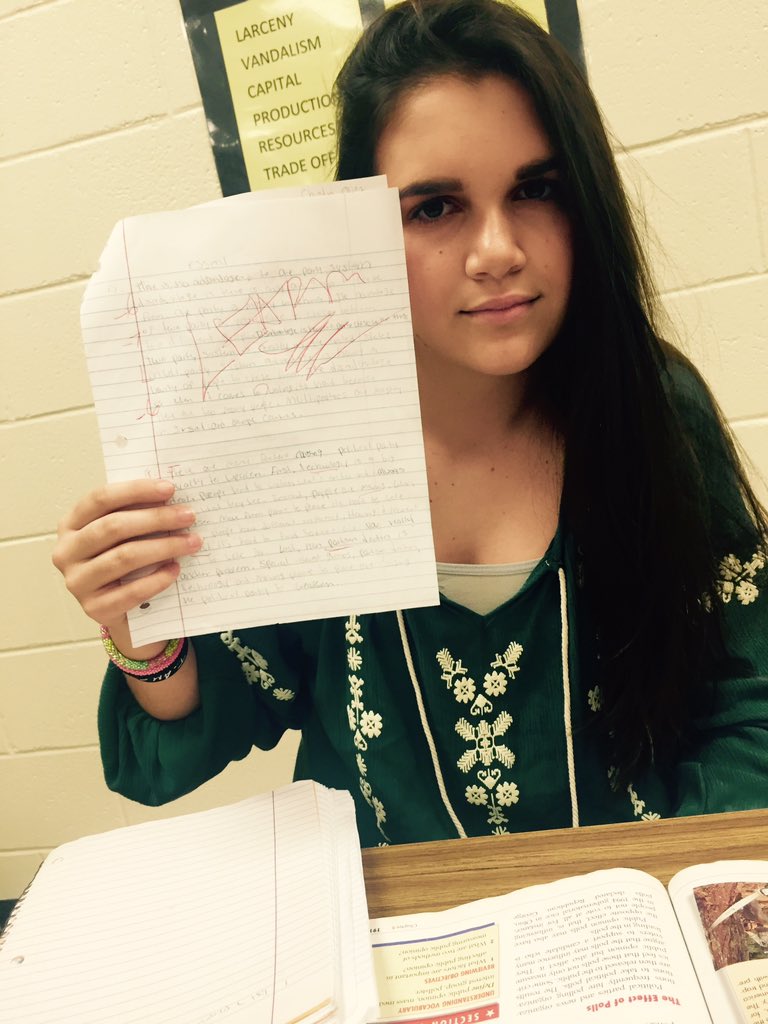 _alysia13's tweet image. Britt said he ain&apos;t taking her shit no more 🙅 #learnbit @ChristinLaurenn