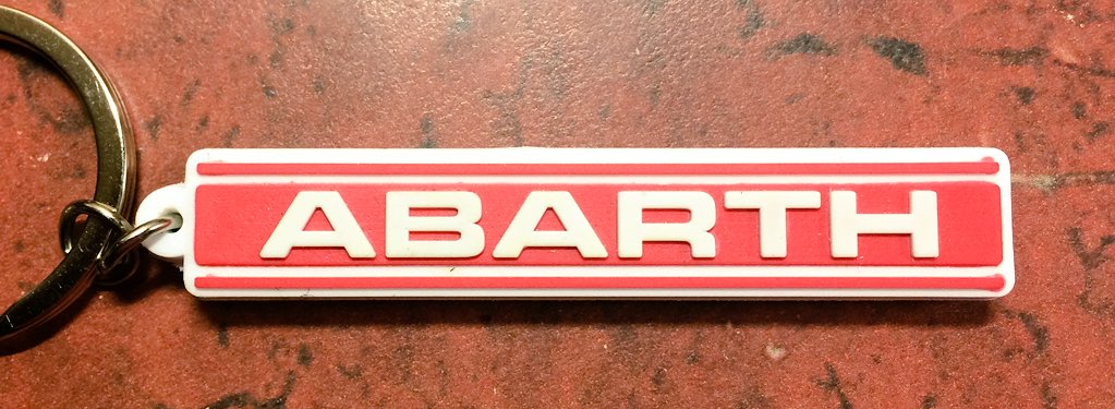 sarah73reed's tweet photo. I got my key ring thank you @SwanswayAbarth ❤️ #abarth #595 #Abarthowner #PocketRocket https://t.co/Xy3HKt2B7B