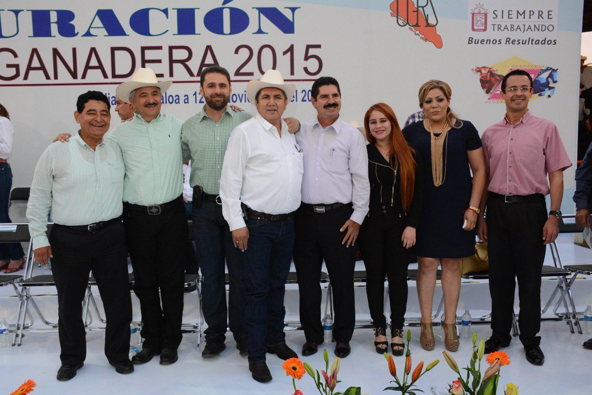 GomerMonarrez's tweet photo. Con la representación del @HCongresoSin participamos en inauguración de la XLI Feria Ganadera 2015 el día de ayer! https://t.co/uHO0EHtAL7