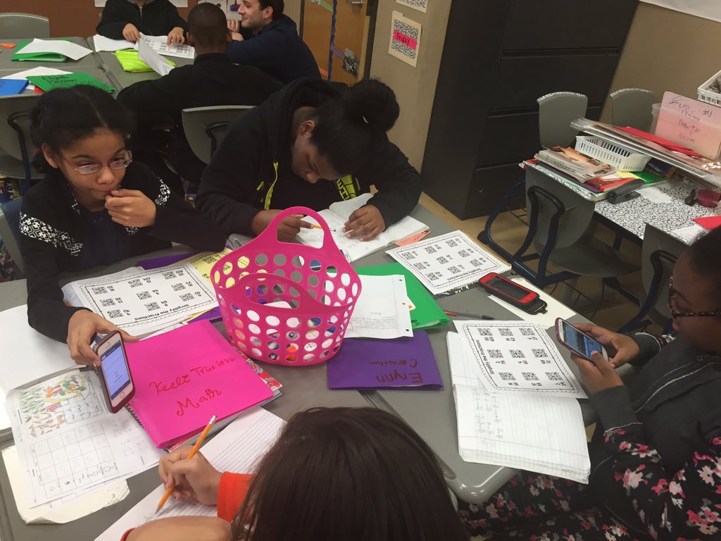 ems6stampede's tweet photo. #MsCash #HonorsMathClass #UsingCellPhonesInMath #Eastwood #TCSLearns #6thGrade https://t.co/AP8JYF9MTZ
