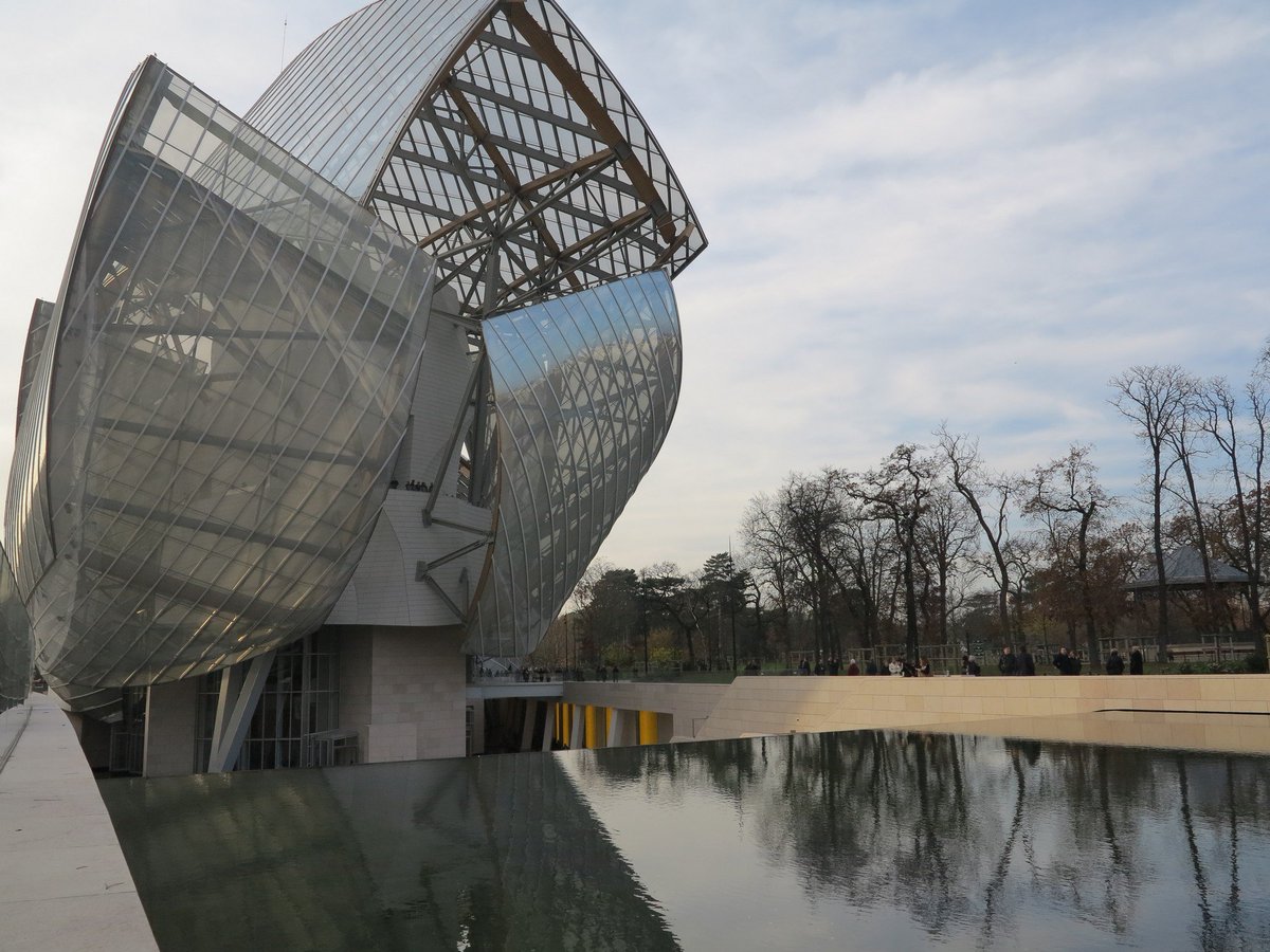 mnemba2013's tweet photo. @miqueldelpozo #FrankGehry El desafiament de la gravetat i la capacitat d'innovar. El #deconstructivisme
Fotos JL https://t.co/8tCljtioon
