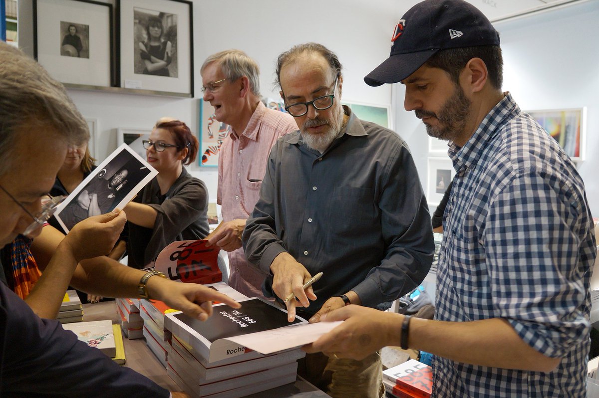 ParisPhotoFair's tweet photo. [LIVE] @MagnumPhotos Martin Parr, Bruce Gilden &amp; Alec Soth @aperturefnd #Photobook signings https://t.co/wWYNabCnHc https://t.co/8T4q6za3Xk