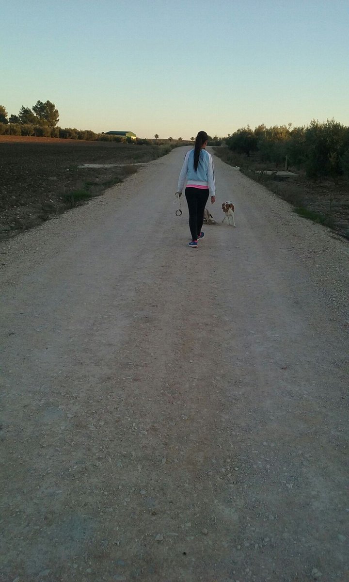 la_salaita's tweet photo. Buenisimaa tarde d paseo#luna&amp;laya lo disfruto😊 https://t.co/IP9H9HxT6C