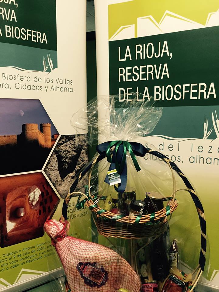 Esta es la cesta que sorteamos desde #ReservaBiosferaRioja en las jornadas micológicas de Igea. Rico, rico, rico..