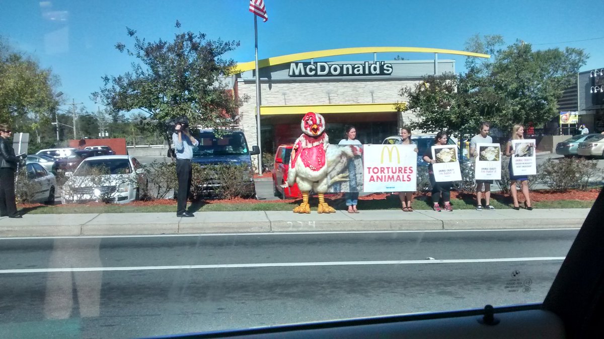 SparkedBySheena's tweet image. Yikes! #McDonalds #WhatIsReallyGoingOn