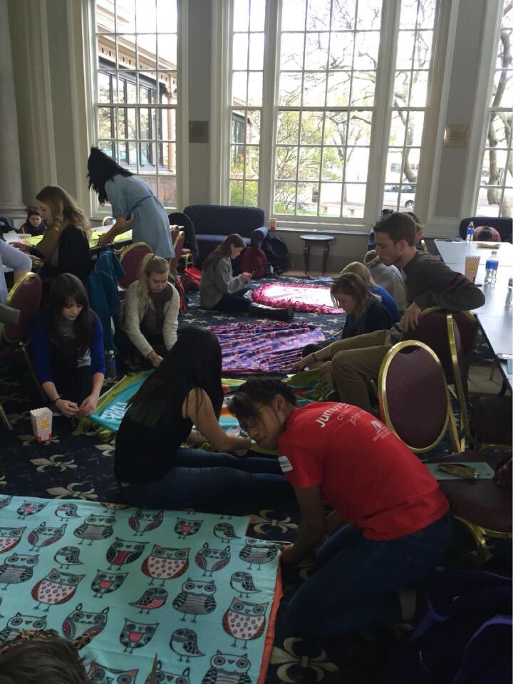 ESA_Pitt's tweet photo. Love seeing everyone come together to do service! #H2ESA https://t.co/IMZ9pS8Msj