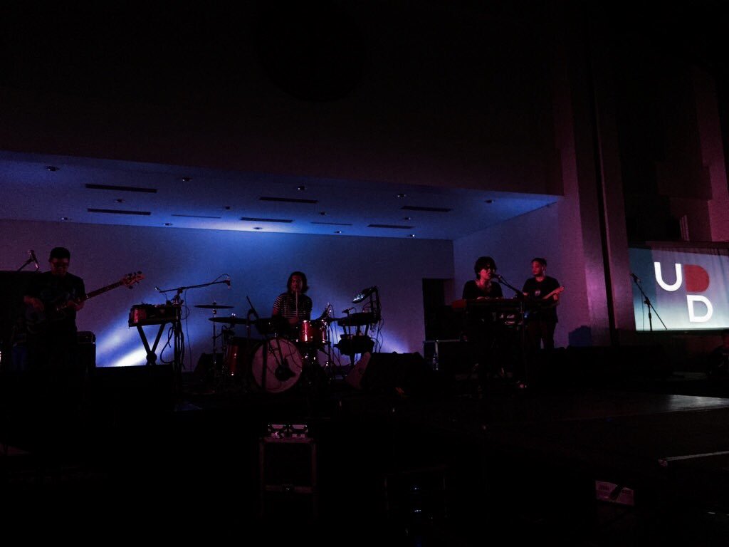 _aaroncfuentes's tweet photo. earlier👏🏽☝🏽 @UpDharmaDown #REVERIE2015 #AFFLARE2015 https://t.co/tTVXERFTu4