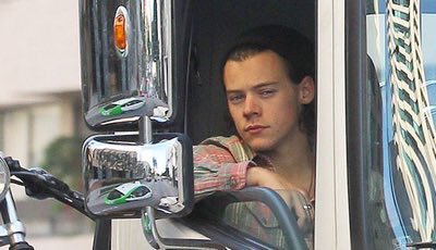 harry's bike broke down and he looked so heartbroken i'm snorting