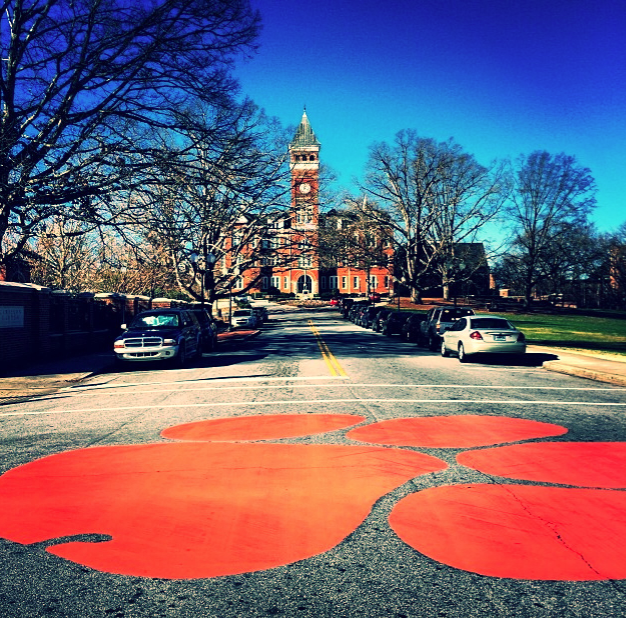 ClemsonView's tweet photo. You can't help but be a Clemson fan with a campus like this! #Clemson #ClemsonView https://t.co/krtMdVchdg