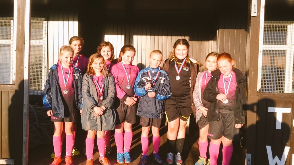 DeePointPrimary's tweet photo. Amazing performance from the Dee Point girls team...runners up and a bit of silverware #girlywhirly @CSFAPrimaries https://t.co/Mro4Sbrxat